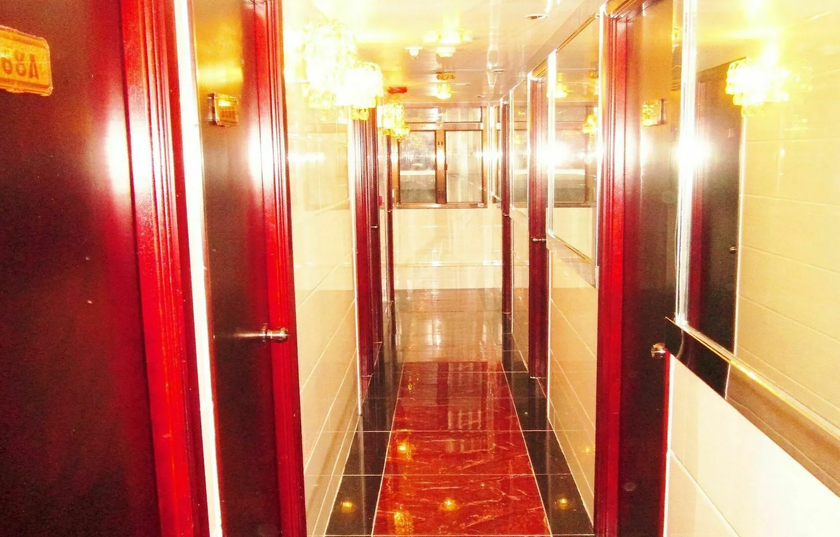 New Peace Guest House - Hong Kong Kowloon  2*, Kowloon (Hong Kong) China